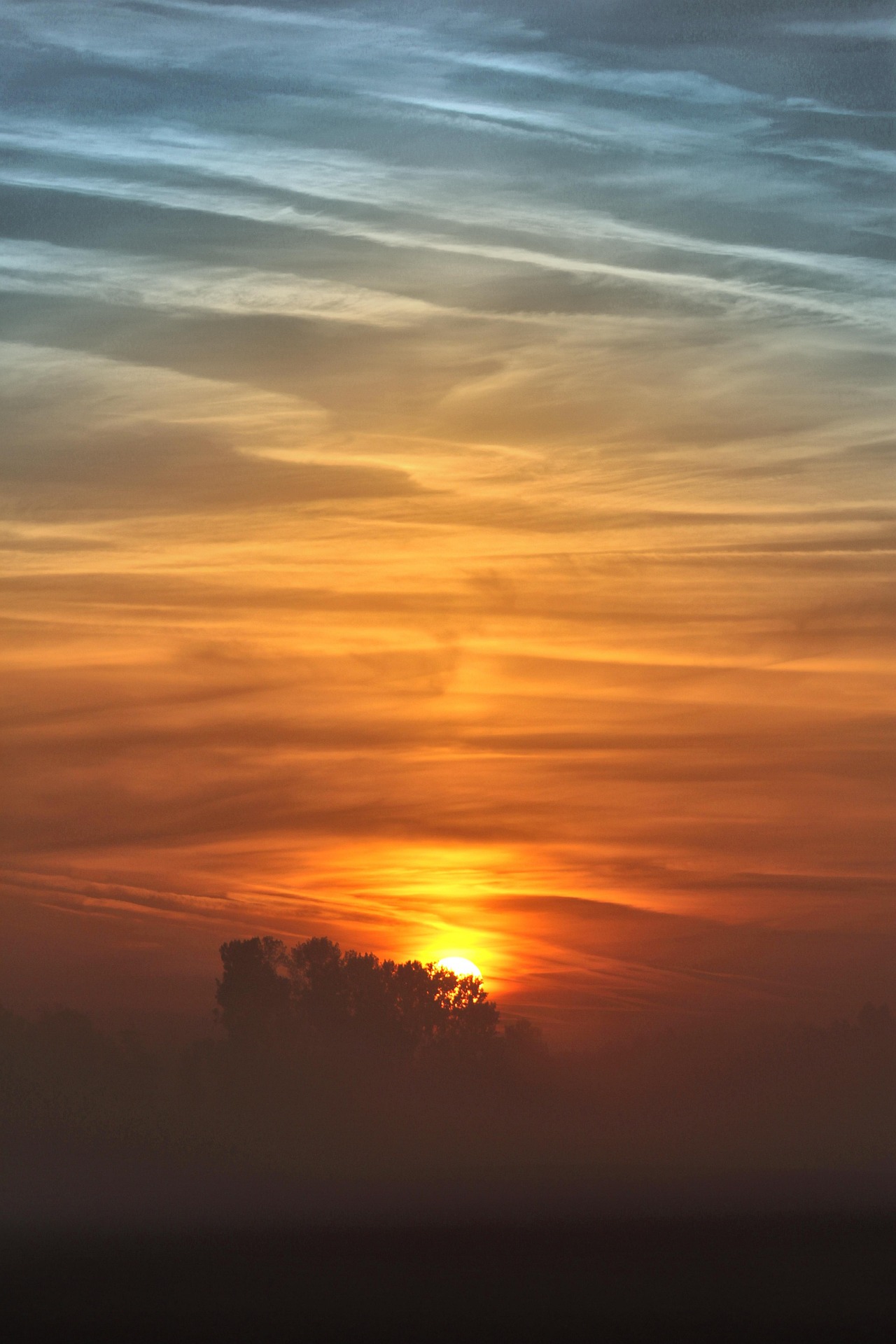 travelsurfs-sunrise-3470875_1920